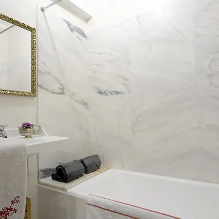 公寓 古尔班基安花园公寓 *